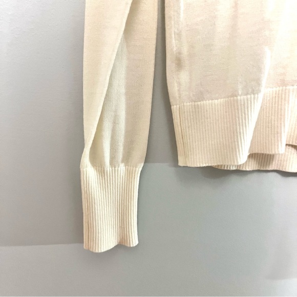 🏷️ j.crew cream color ruffle button snap cardigan - Picture 13 of 16